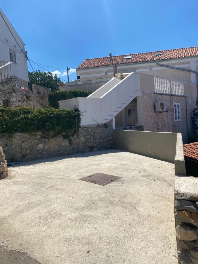 Ustrine Vita Vacation Home מראה חיצוני תמונה